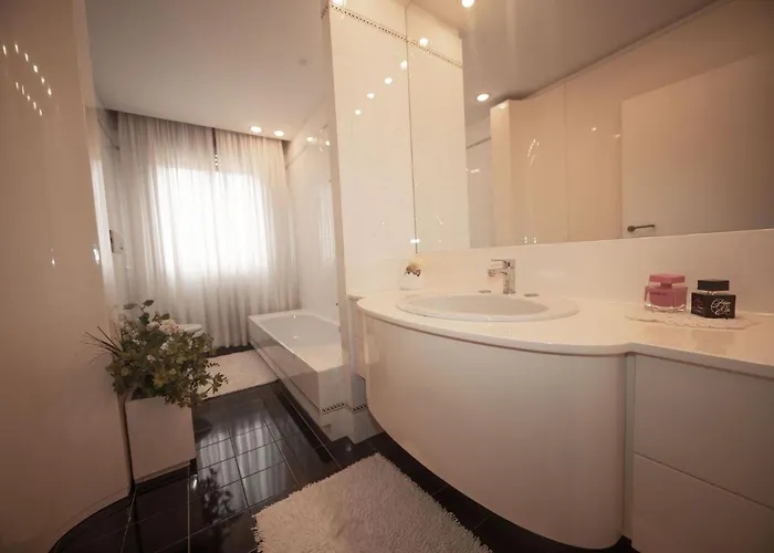 Gisella Maison, Mare E Relax - Parcheggio Gratuito * ريميني